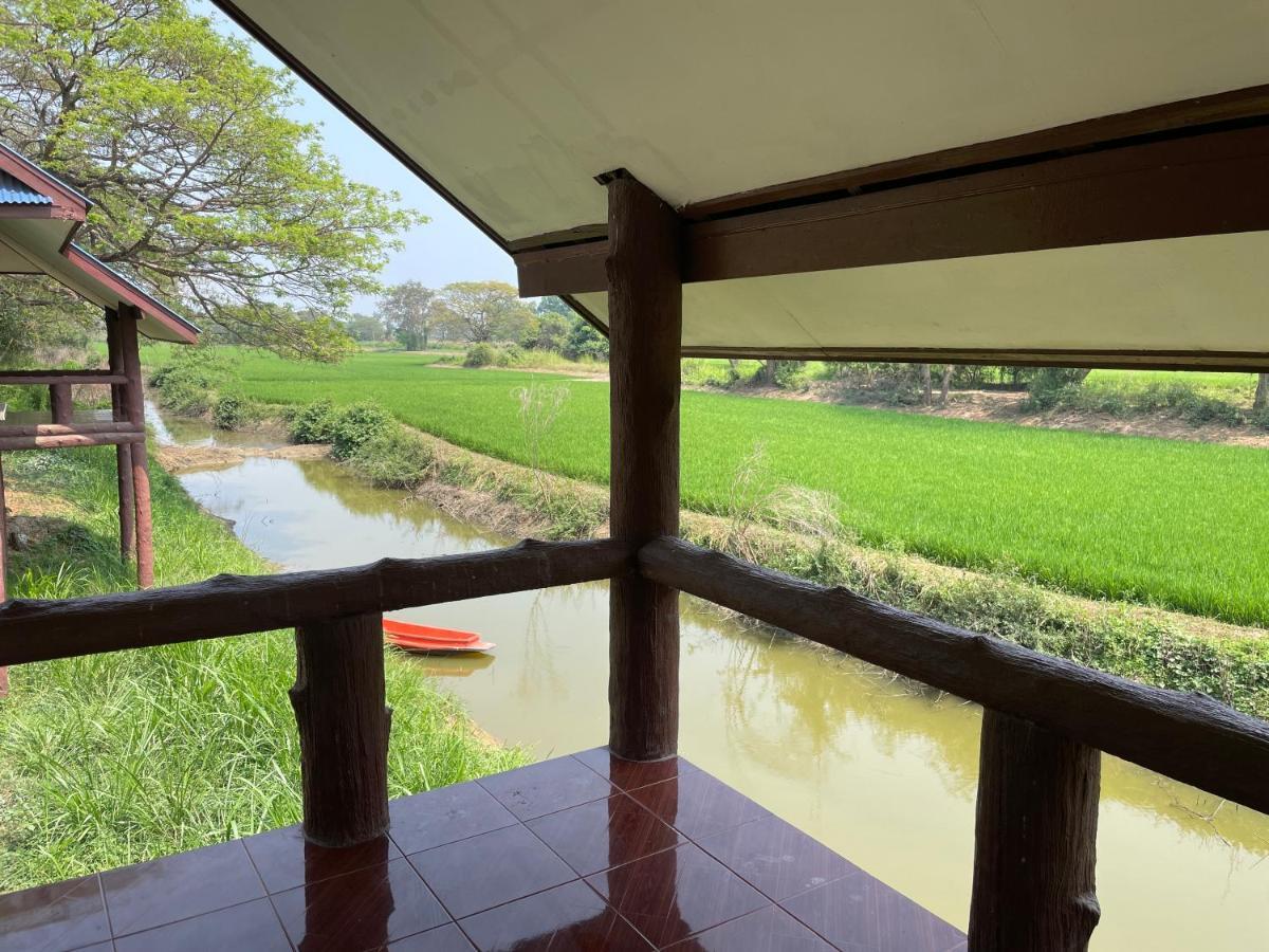 Rain Tree Cafe & Homestay Uthai Thani Exterior foto
